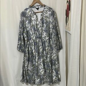 Torrid White and Blue Floral Long Sheer Sleeve Dress a176